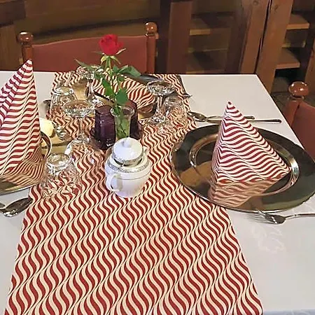 Restauracja Pustelnik * 프스차이나
